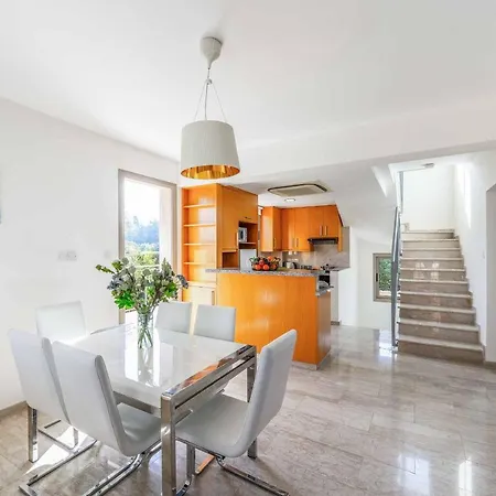 Ammodis Villa